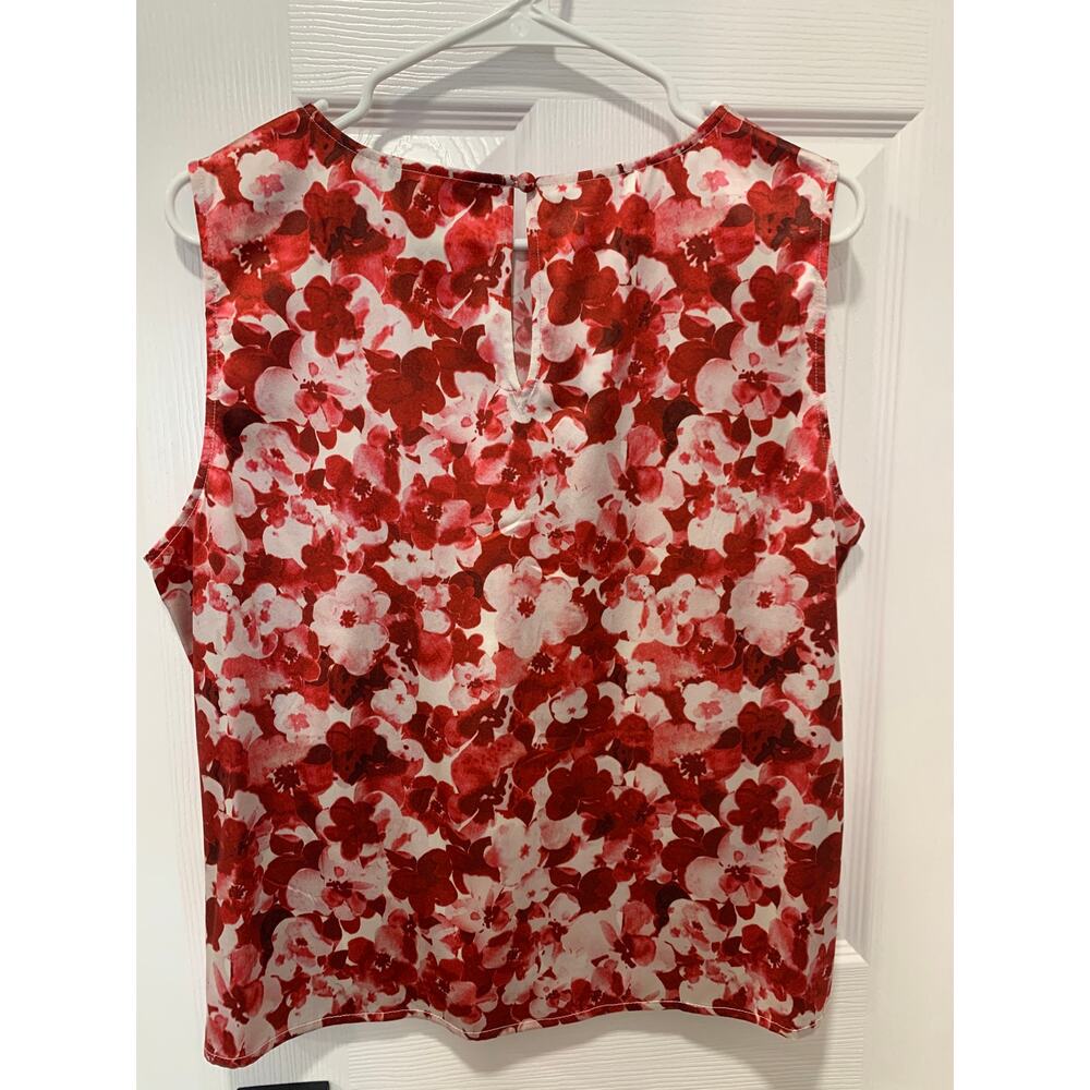 St Johns Silk Red Floral Sleeveless Blouse Size Large - Picture 2 of 5